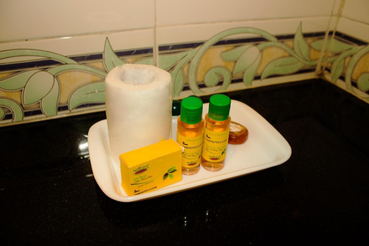 Fabhotel Quest - Nr Quest Mall Kolkata Bagian luar foto